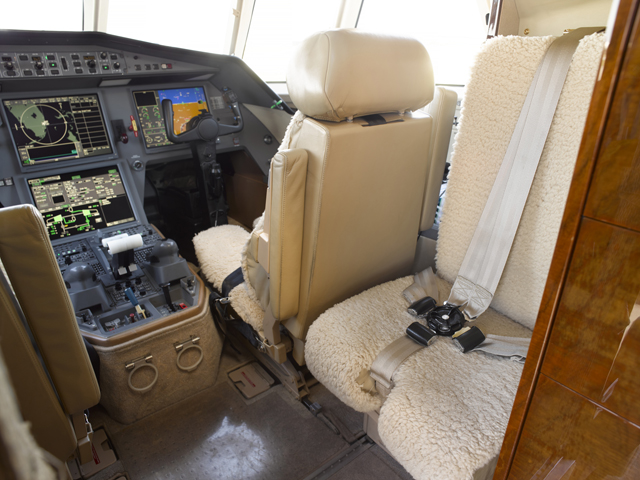 Falcon 2000LX
