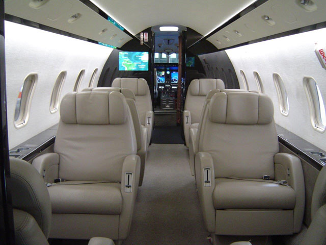 Challenger 300